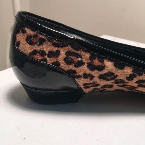 Leopard print and patent leather flats - Picture 2 of 7